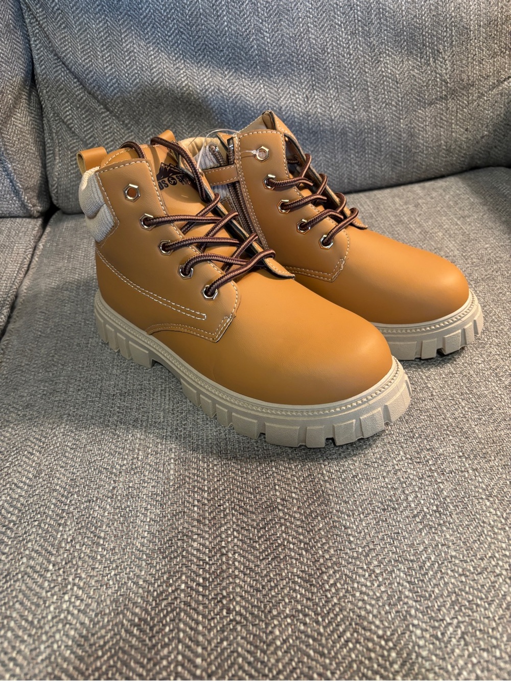 US Sports Outdoor Boys Tan Lace Up Boots Various sizes.